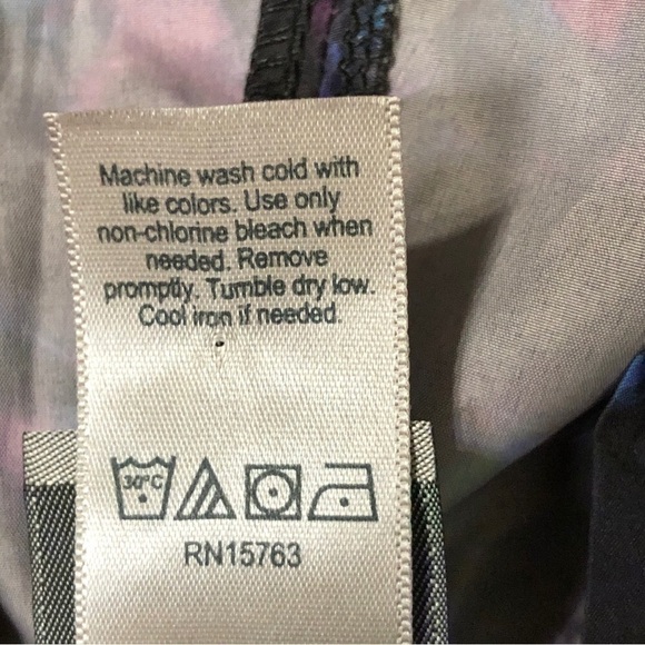 NEW - CHAMPION - Black, Purple & Blue Lightweight Hooded Windbreaker- Size Small - Picture 6 of 6